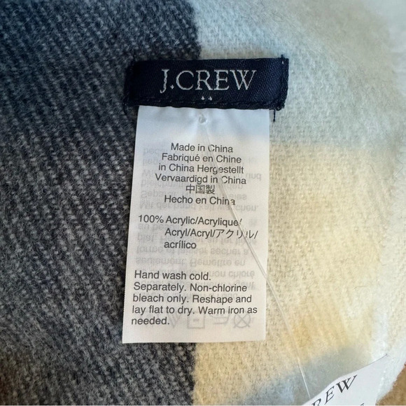 NEW J.Crew Oversized Blanket Scarf Plaid White Green Red Navy Blue 48โx 74โ - Picture 4 of 6